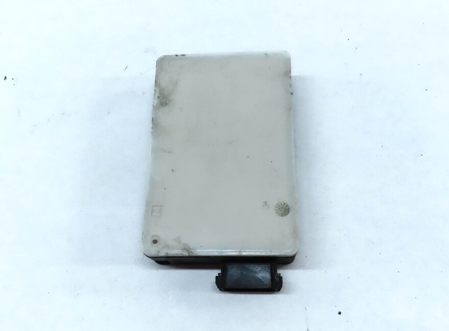 Thumbnail 5: 2014 MERCEDES GL350 GL450 GL550 GL63 CLS550 (C218 X166) BLIND SPOT RADAR MODULE
