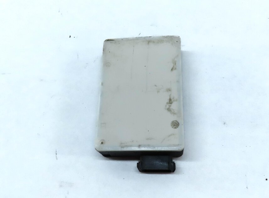 Thumbnail 5: 2014 MERCEDES GL350 GL450 GL550 GL63 CLS550 (C218 X166) BLIND SPOT RADAR MODULE