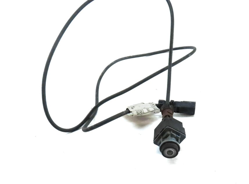 Thumbnail 2: 13-16 MERCEDES GL ML (W166 X166) FRONT BUMPER LEFT OR RIGHT SURROUND VIEW CAMERA