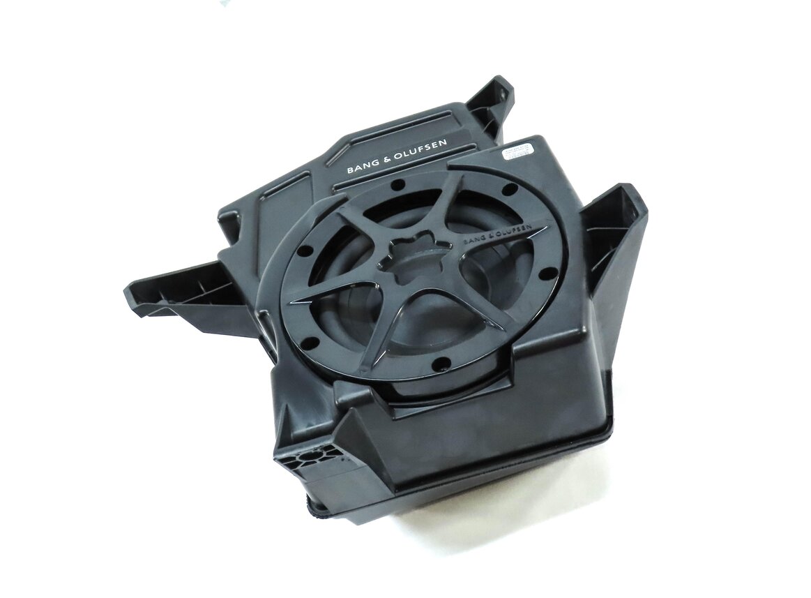 Thumbnail 3: 2014 MERCEDES GL550 (X166) RADIO STEREO BANG & OLUFSEN SUBWOOFER WOOFER SPEAKER