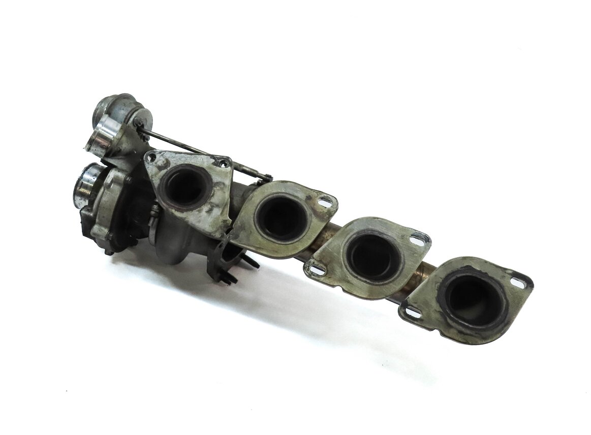 2011-2020 CL550 E550 GL450 GL550 ML550 S550 SL550 CLS550 4.6L RIGHT TURBOCHARGER