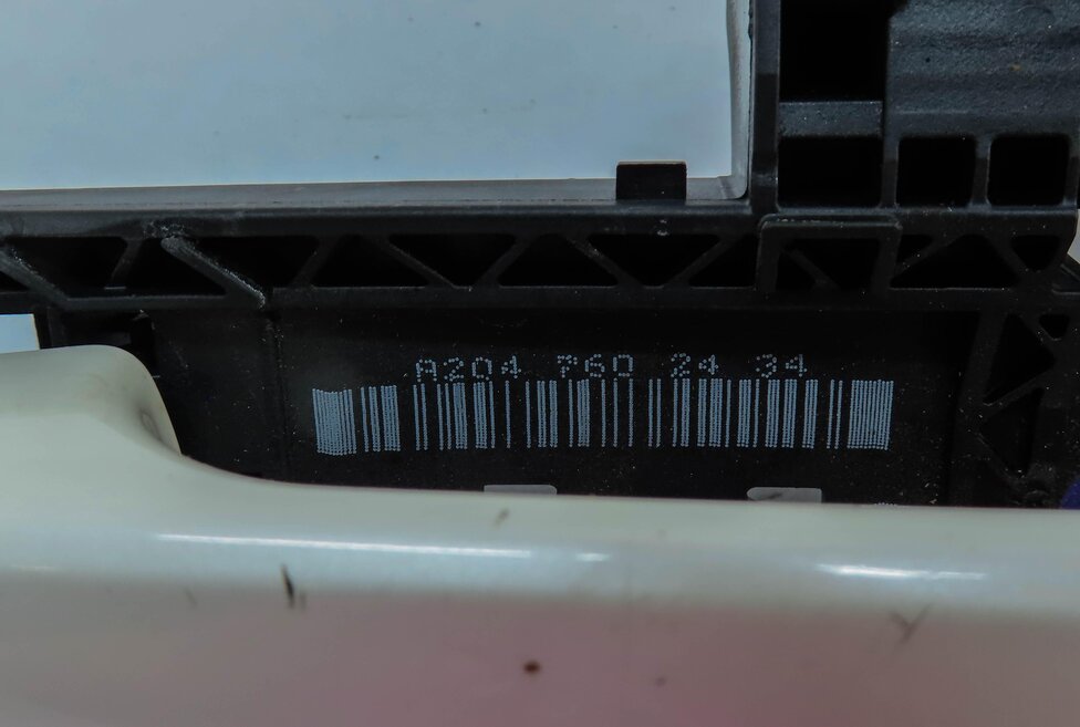 Thumbnail 6: 08-14 MERCEDES C300 C350 E350 E550 - RIGHT FRONT KEYLESS GO DOOR HANDLE (WHITE)