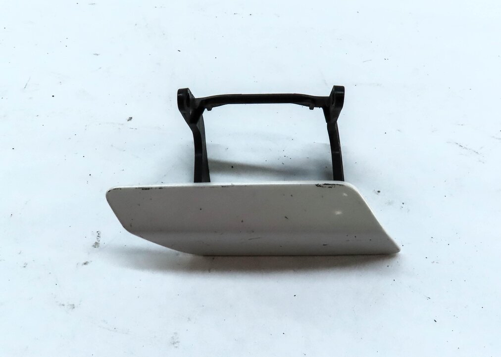 Thumbnail 4: 2014 MERCEDES GL550 (X166) FRONT RIGHT HEADLIGHT WASHER COVER TRIM (WHITE)