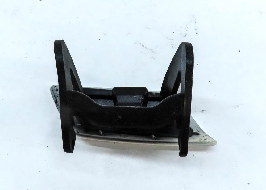 Thumbnail 5: 2014 MERCEDES GL550 (X166) FRONT LEFT DRIVER HEADLIGHT WASHER COVER TRIM (WHITE)