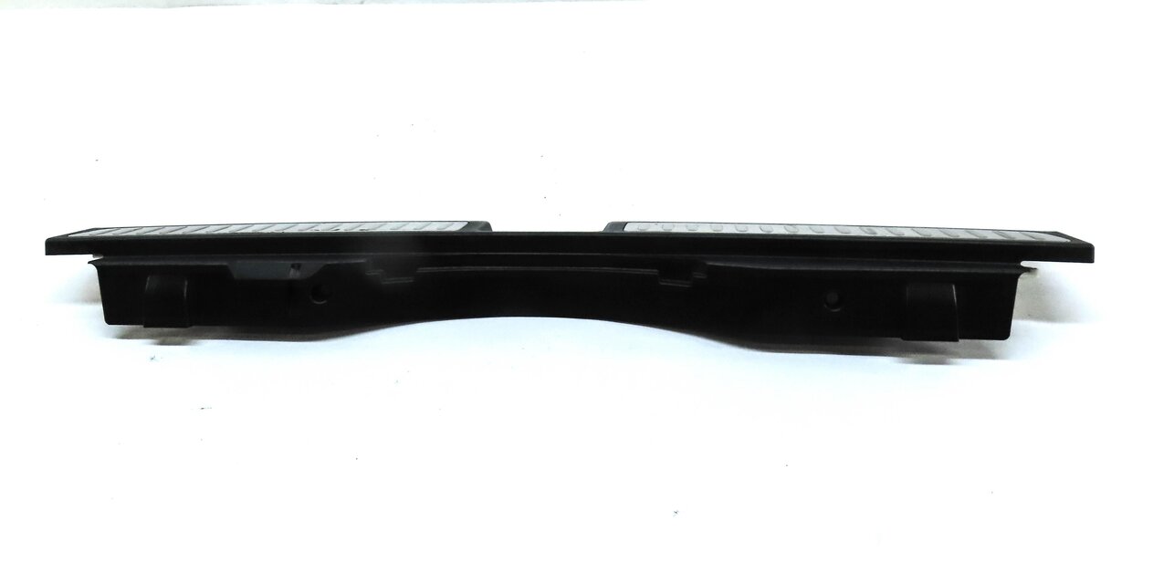 Thumbnail 5: 2014 MERCEDES GL550 X166 REAR HATCH TRUNK SCUFF PLATE SILL TRIM PANEL 1666900341