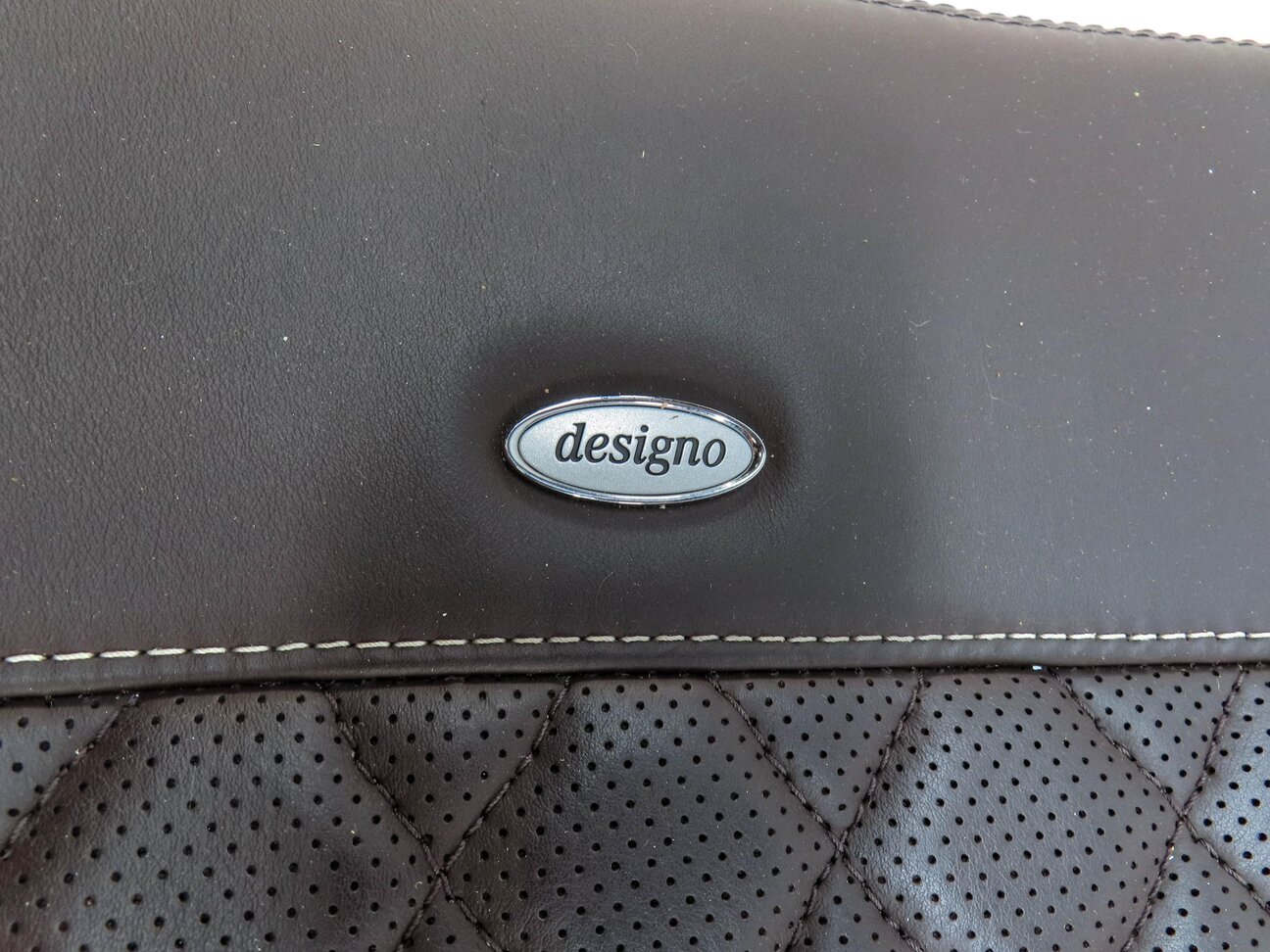 Thumbnail 5: 14 GL550 X166 FRONT RIGHT UPPER HEATED VENTED MASSAGE SEAT CUSHION DESIGNO BROWN