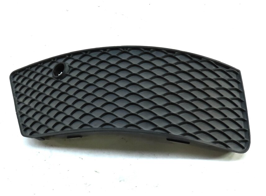 Thumbnail 2: 2014 MERCEDES GL550 (X166) REAR RIGHT BUMPER GRILLE COVER TRIM PANEL 1668851053