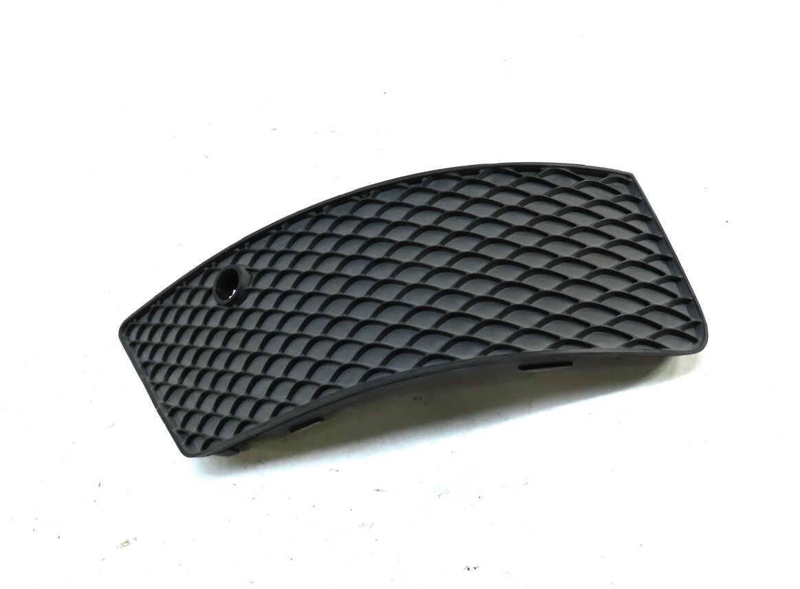 Thumbnail 3: 2014 MERCEDES GL550 (X166) REAR RIGHT BUMPER GRILLE COVER TRIM PANEL 1668851053
