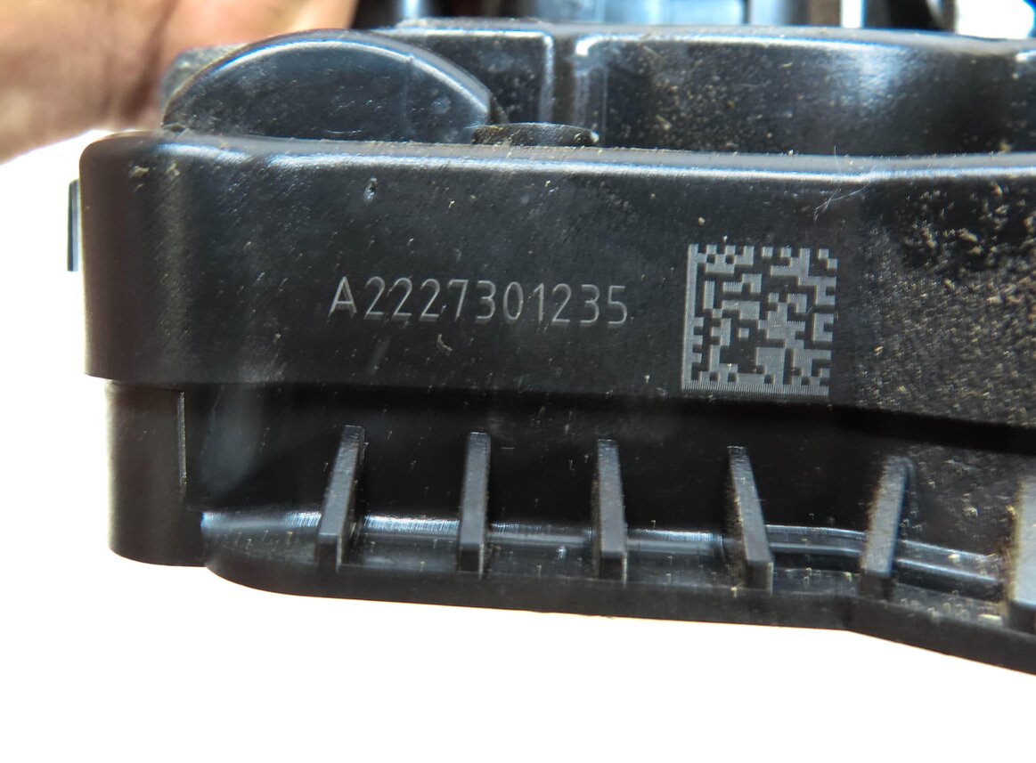 Thumbnail 8: 13-15 MERCEDES GL CLASS X166 REAR RIGHT LOCK LATCH ACTUATOR w/ SOFT CLOSE MOTOR