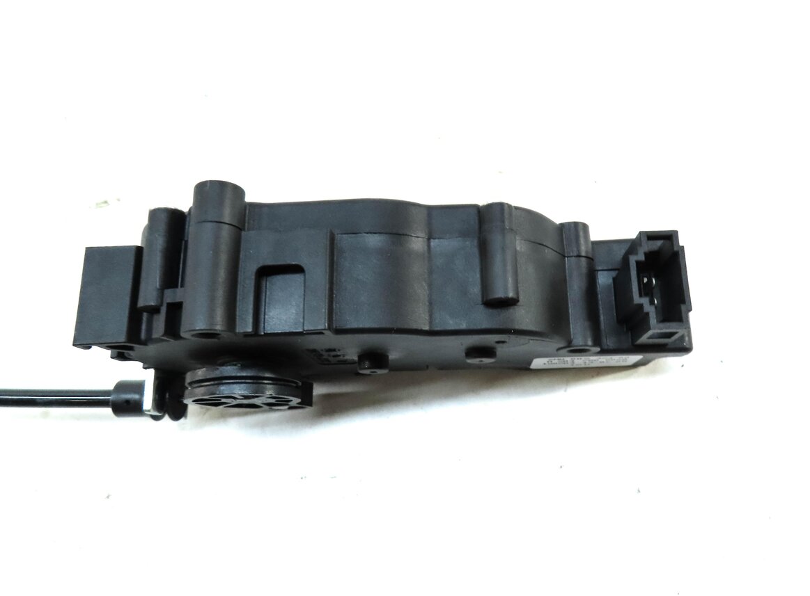 Thumbnail 7: 2014 MERCEDES GL550 X166 REAR HATCH TRUNK LOCK LATCH ACTUATOR & SOFT CLOSE MOTOR