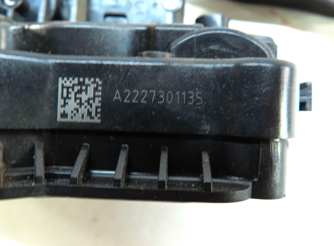 Thumbnail 6: 13-15 MERCEDES GL CLASS (X166) REAR LEFT LOCK LATCH ACTUATOR w/ SOFT CLOSE MOTOR
