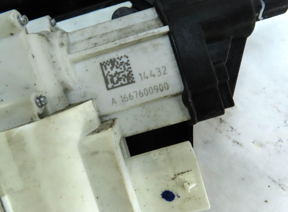 Thumbnail 8: 13-15 MERCEDES GL CLASS (X166) REAR LEFT LOCK LATCH ACTUATOR w/ SOFT CLOSE MOTOR