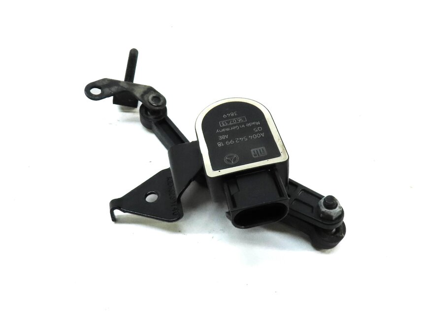 Thumbnail 2: 2014 MERCEDES GL550 (X166) FRONT LEFT DRIVER SUSPENSION HEIGHT LEVEL SENSOR