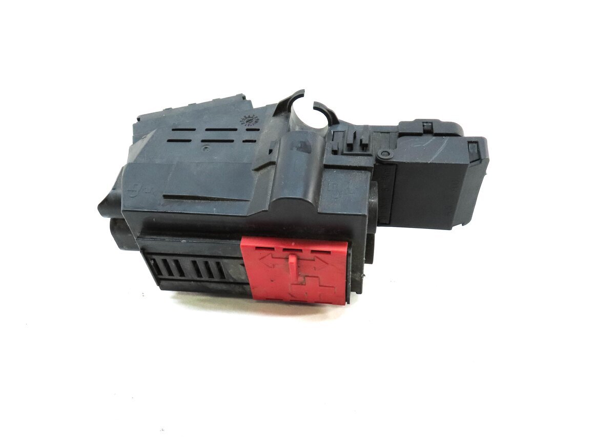 Thumbnail 2: 2014 MERCEDES GL550 (X166) POSITIVE TERMINAL JUNCTION BOX JUMPER POST 1665402450
