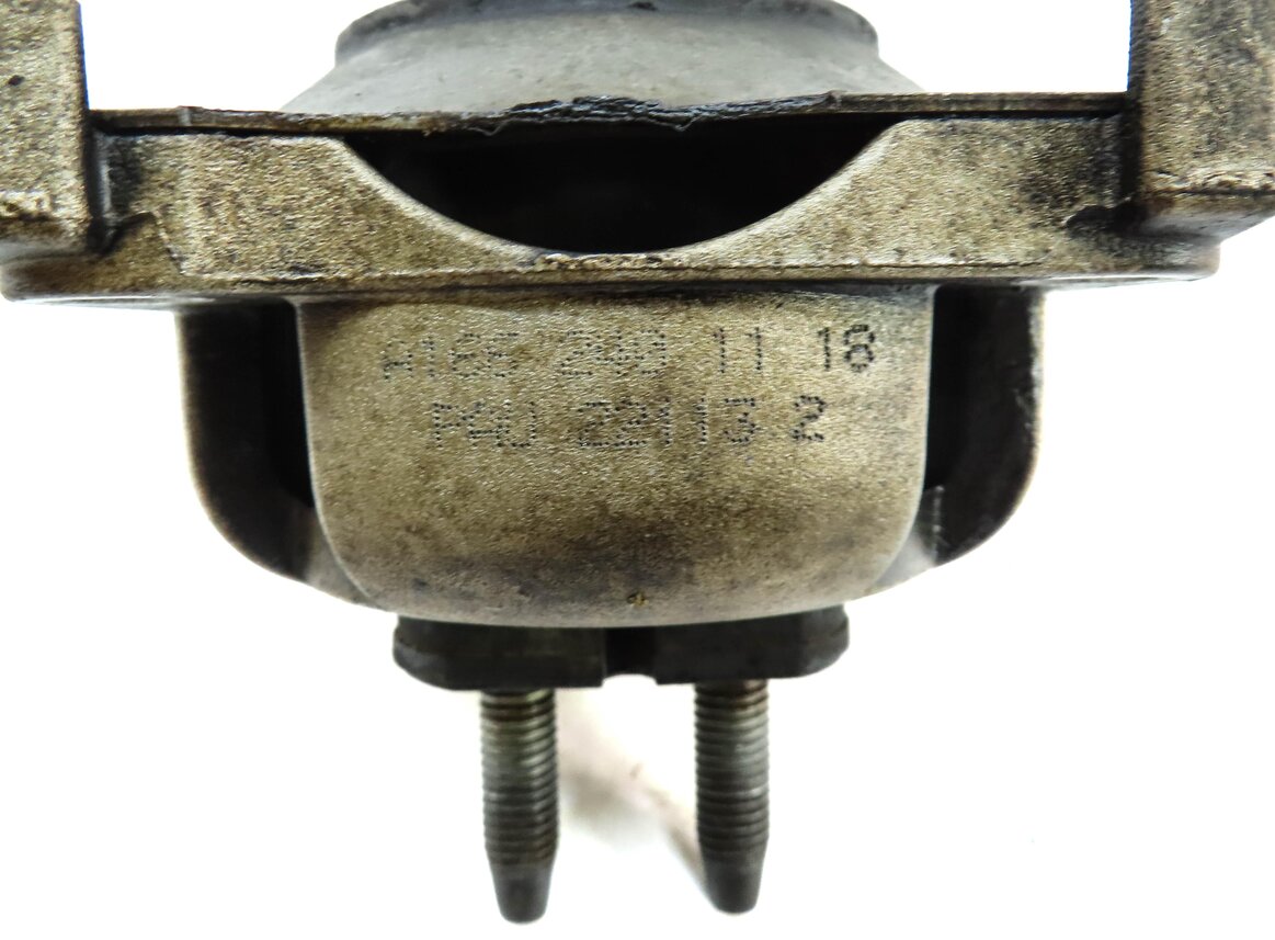Thumbnail 5: 2014 MERCEDES GL550 (X166) 4.6L AUTO TRANSMISSION MOUNT BRACKET 1662401118