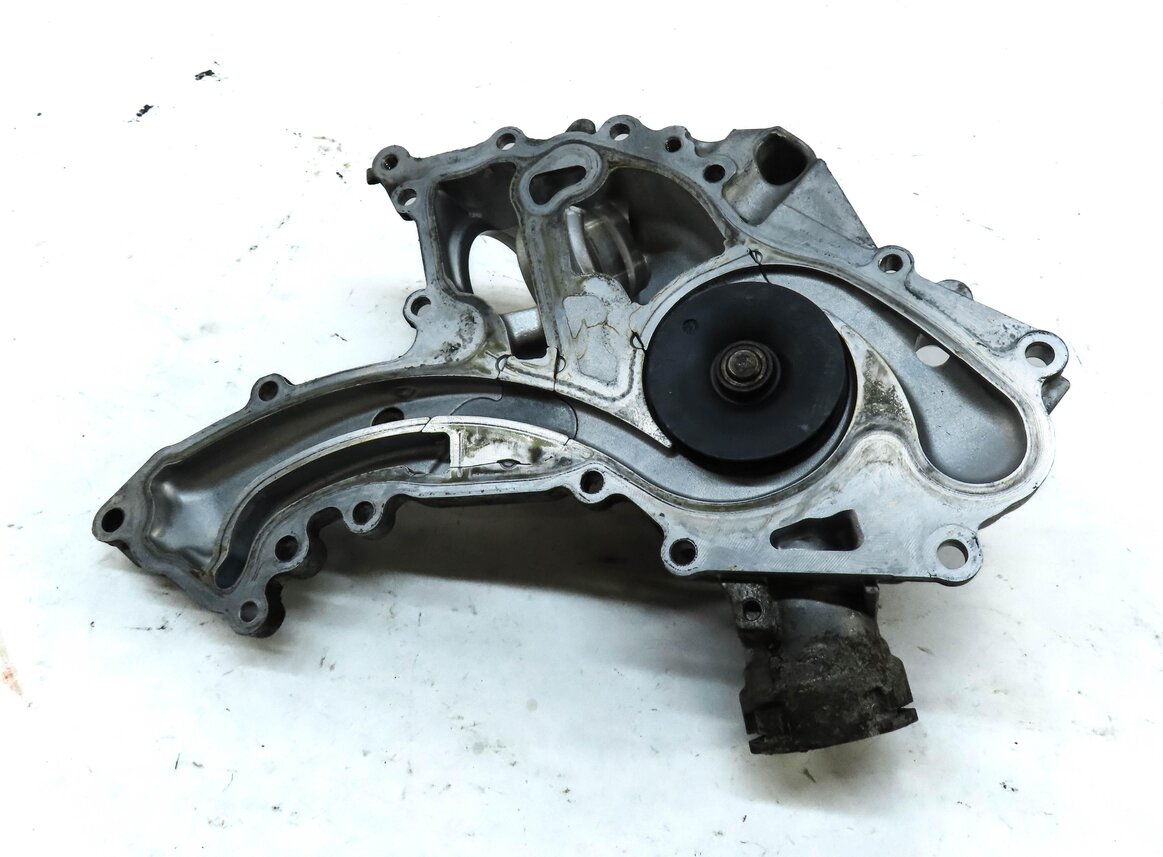 Thumbnail 6: 2011-2020 MERCEDES CL550 E550 GL450 GL550 ML550 S550 SL550 CLS550 - WATER PUMP