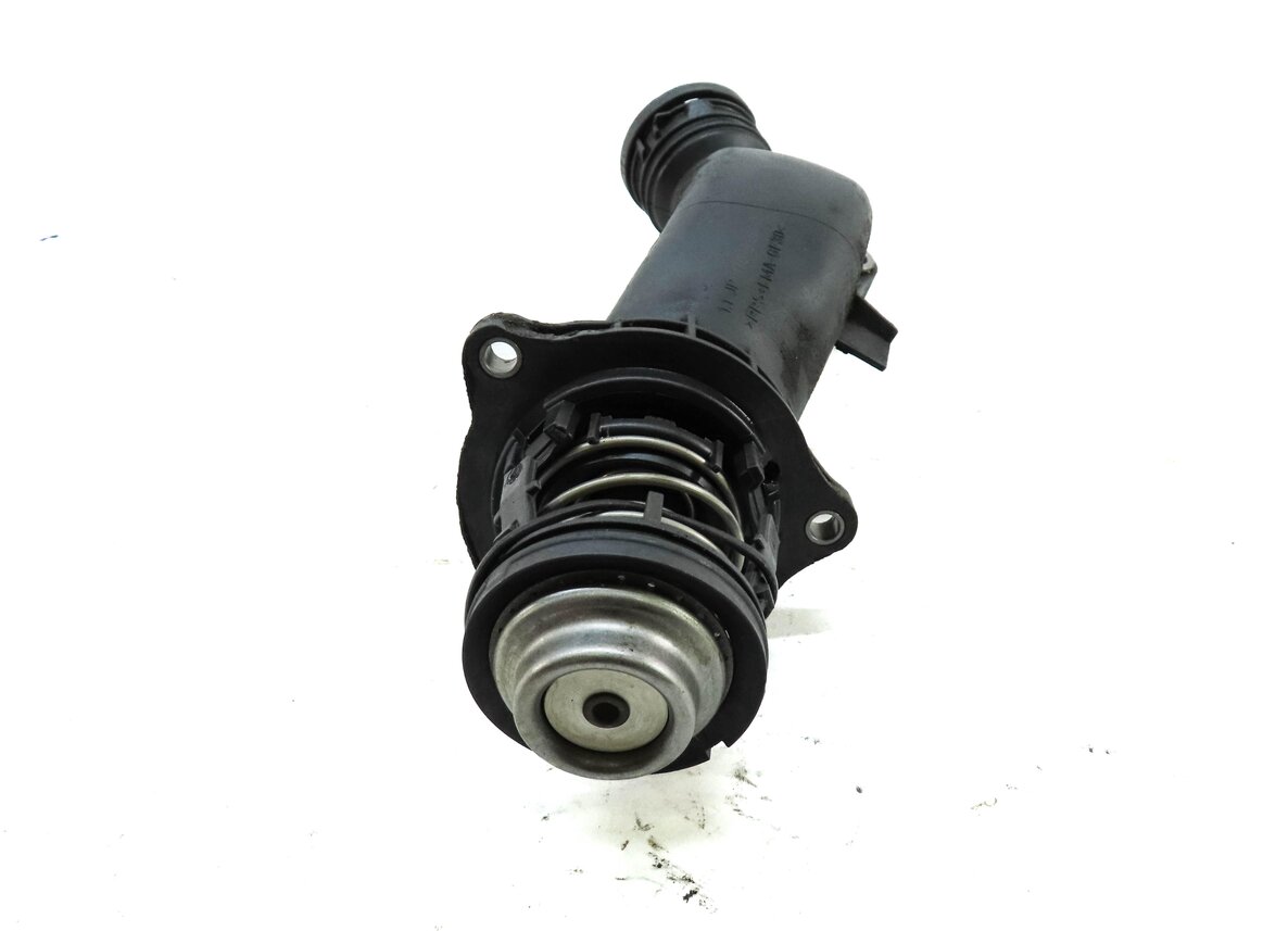 Thumbnail 3: 2014 MERCEDES GL550 X166 4.6L TURBO M278 ENGINE THERMOSTAT HOUSING COOLANT PIPE