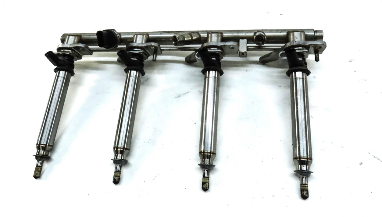 Thumbnail 6: 2014 MERCEDES GL550 (X166) 4.6L TURBO M278 ENGINE FUEL INJECTOR SET 8 w/ RAILS