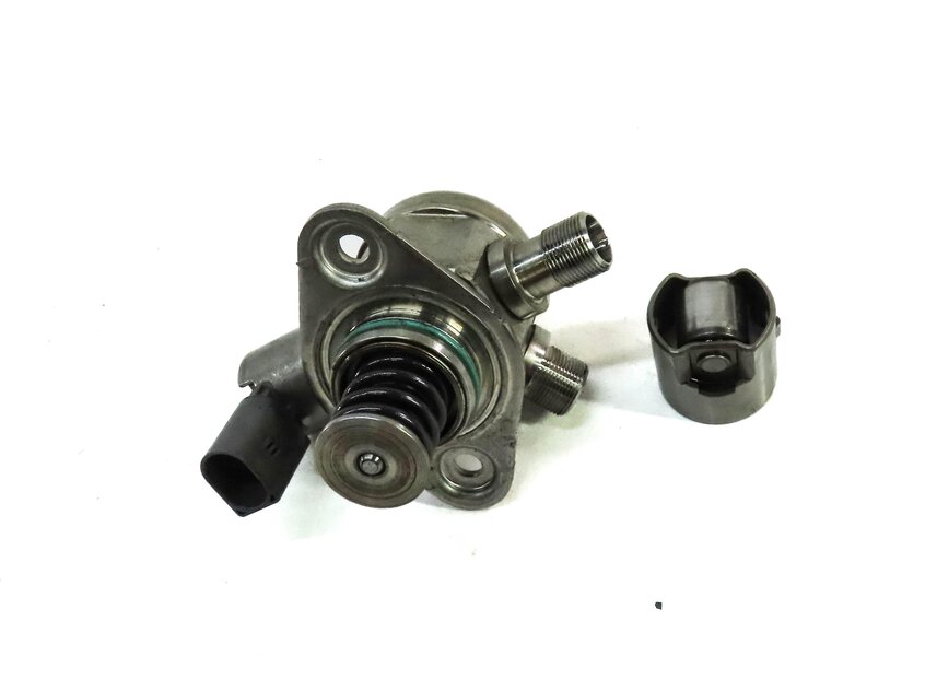 Thumbnail 2: 11-20 MERCEDES CL E G GL ML SL S SL CLS W212 W222 LEFT HIGH PRESSURE FUEL PUMP