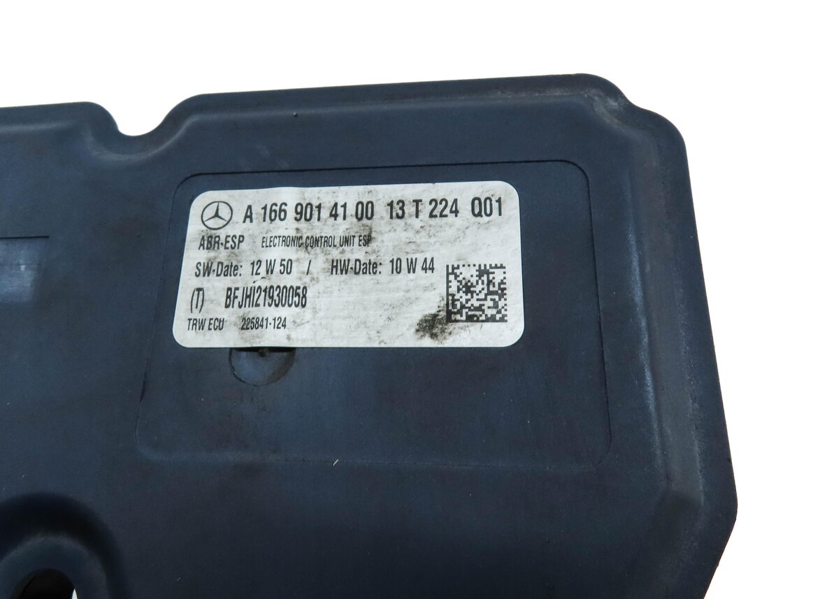 Thumbnail 6: 2014-2015 MERCEDES GL350 GL450 GL550 (X166) ADAPTIVE CRUISE - ABS BRAKE PUMP