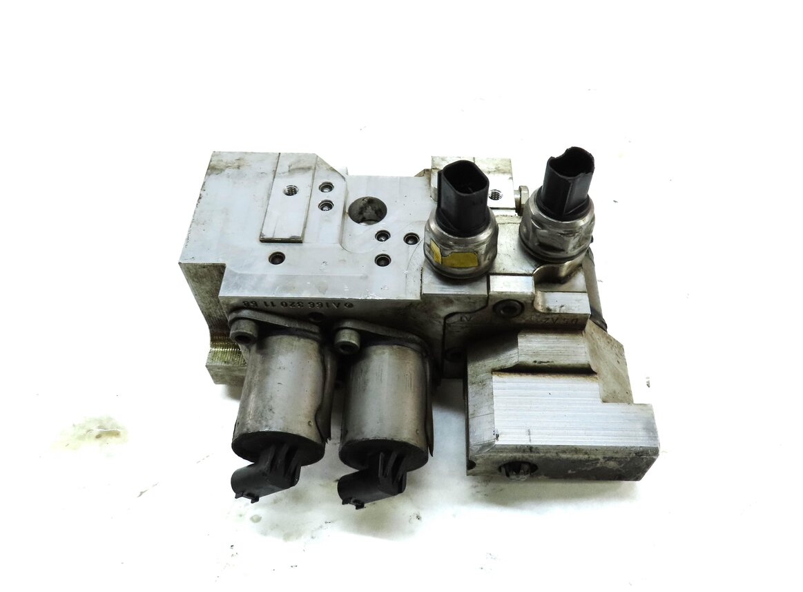 Thumbnail 3: 2014 MERCEDES GL550 (X166) FRONT ACTIVE SWAY BAR HYDRAULIC BLOCK 1663201158
