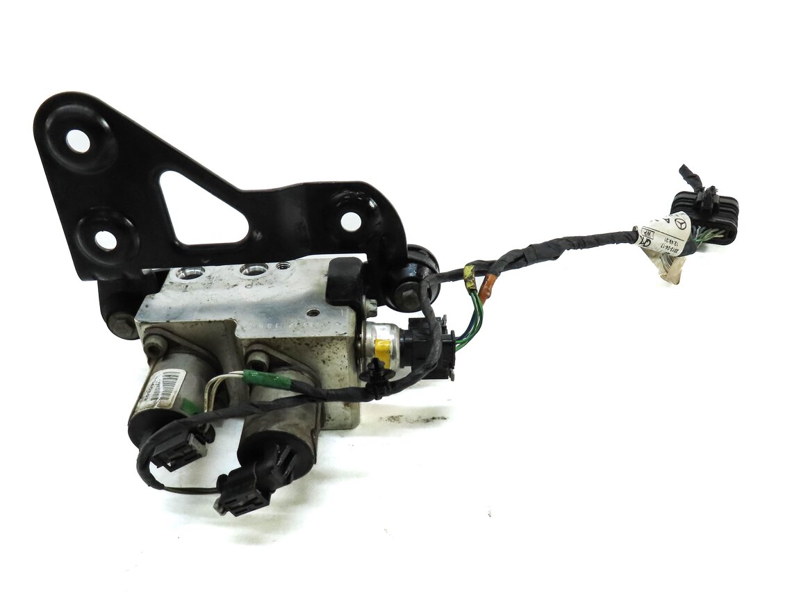 Thumbnail 7: 2014 MERCEDES GL550 (X166) REAR ACTIVE SEAY BAR VALVE BLOCK 1663201258