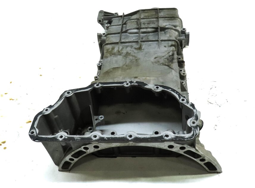Thumbnail 2: 2012-2020 MERCEDES E550 GL450 GL550 ML550 SL550 CLS550 - 4.6L V8 UPPER OIL PAN