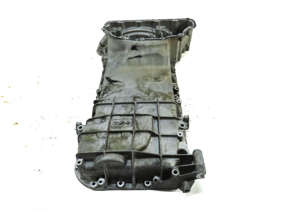 Thumbnail 4: 2012-2020 MERCEDES E550 GL450 GL550 ML550 SL550 CLS550 - 4.6L V8 UPPER OIL PAN