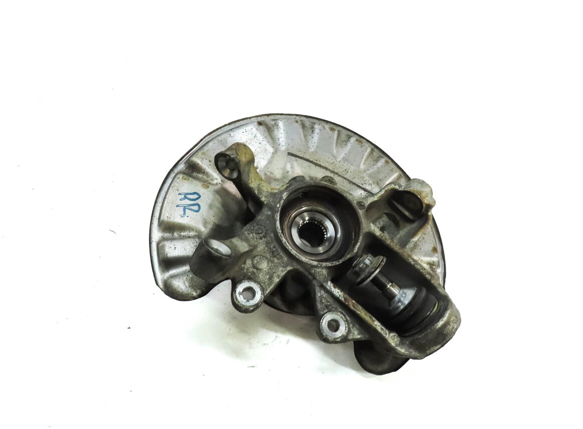 12-15 MERCEDES GL350 GL450 GL550 ML350 (W166 X166) RIGHT REAR SPINDLE KNUCKLE
