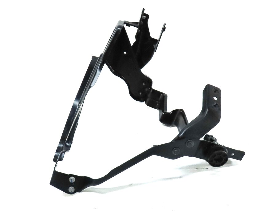 Thumbnail 2: 2012 MERCEDES C250 SEDAN (W204) FRONT RIGHT HEADLIGHT HEAD LAMP MOUNT BRACKET