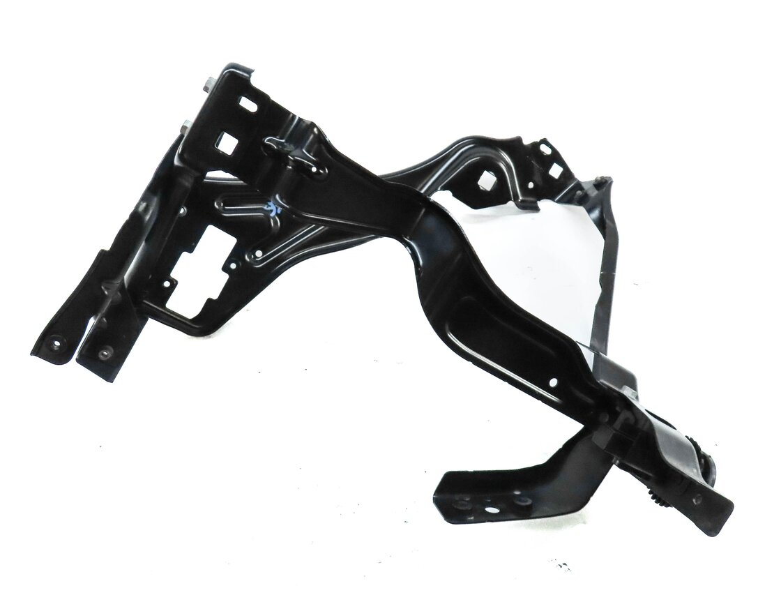 Thumbnail 7: 2012 MERCEDES C250 SEDAN (W204) FRONT RIGHT HEADLIGHT HEAD LAMP MOUNT BRACKET