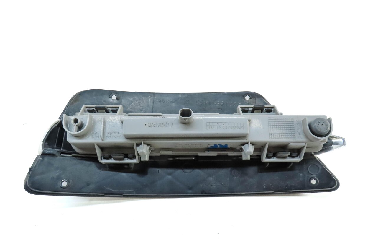 Thumbnail 6: 12-14 MERCEDES C CLASS (W204) FRONT RIGHT LOWER BUMPER DAYTIME RUNNING FOG LIGHT