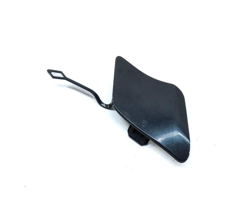2012 MERCEDES C250 SEDAN (W204) FRONT TOW HOOK COVER TRIM (MAGNETITE BLACK)