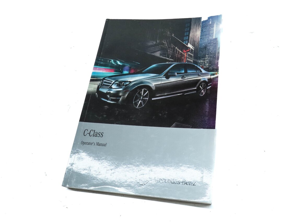 Thumbnail 11: 2012 MERCEDES C250 SEDAN (W204) OWNERS MANUAL BOOKLET SET 7 w/ CARRYING CASE