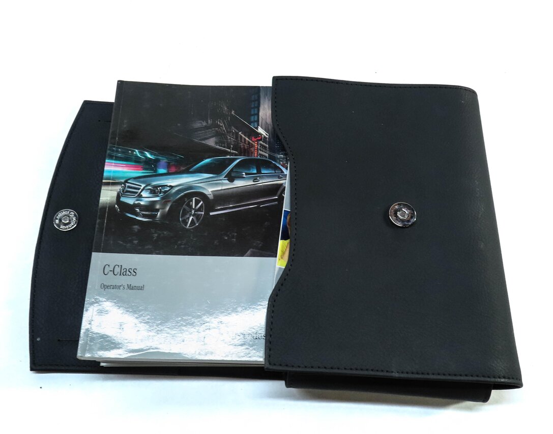 Thumbnail 12: 2012 MERCEDES C250 SEDAN (W204) OWNERS MANUAL BOOKLET SET 7 w/ CARRYING CASE