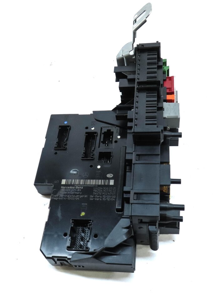 Thumbnail 2: 2011-2015 MERCEDES C-CLASS (W204) REAR SIGNAL ACQUISITION CONTROL MODULE SAM