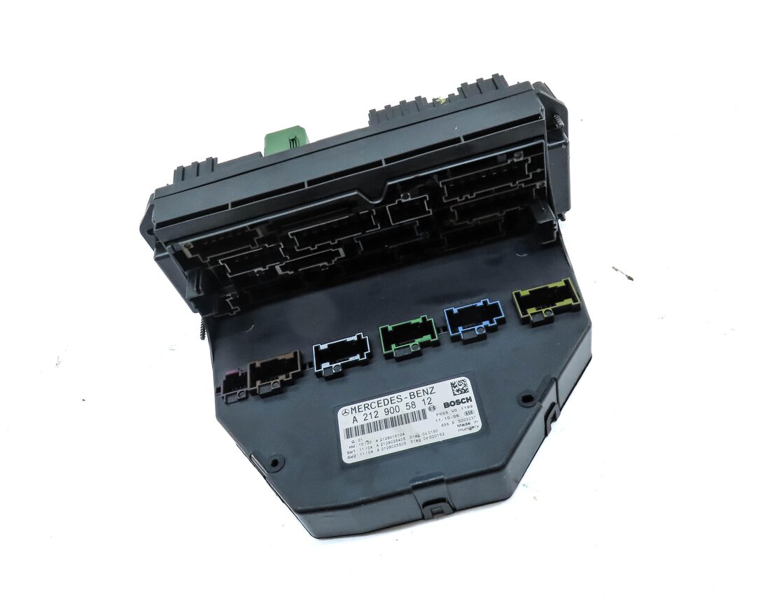 Thumbnail 3: 2012 MERCEDES C250 SEDAN (W204) FRONT LEFT SIGNAL ACQUISITION MODULE SAM