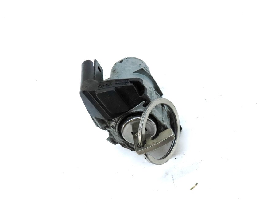 Thumbnail 3: 2012 MERCEDES C250 SEDAN (W204) FRONT LEFT DRIVER DOOR LOCK CYLINDER w/ KEY