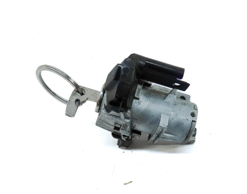 Thumbnail 4: 2012 MERCEDES C250 SEDAN (W204) FRONT LEFT DRIVER DOOR LOCK CYLINDER w/ KEY