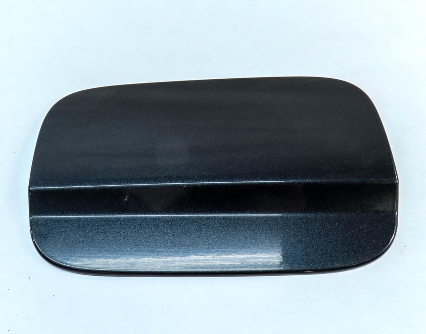 Thumbnail 2: 2008-2014 MERCEDES C250 C300 C350 C63 (W204) FUEL TANK DOOR (MAGNETITE BLACK)