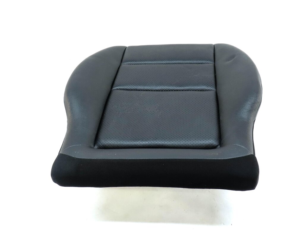 Thumbnail 3: 08-14 MERCEDES C CLASS (W204) FRONT RIGHT PASSENGER LOWER SEAT CUSHION (BLACK)