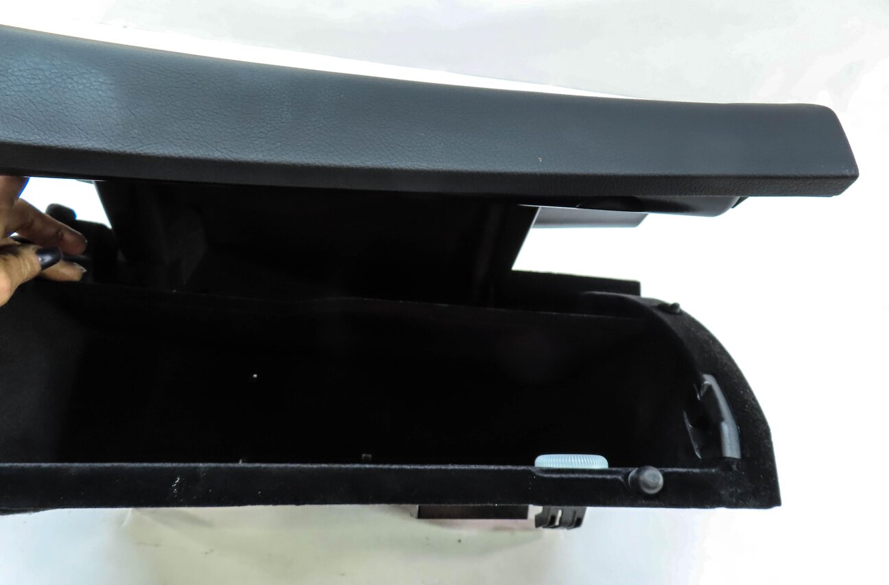Thumbnail 6: 12-14 MERCEDES C250 C300 C350 C63 (W204) GLOVE BOX STORAGE COMPARTMENT (BLACK)