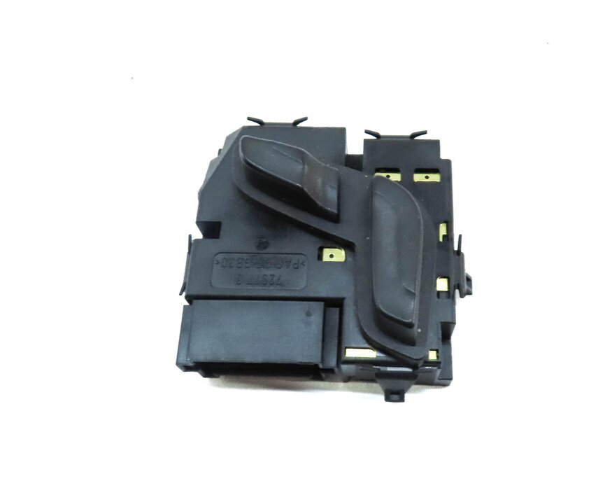 Thumbnail 4: 10-17 MERCEDES C E GLK CLS (W204 W207 W212 W218) LEFT DRIVER SEAT ADJUST SWITCH