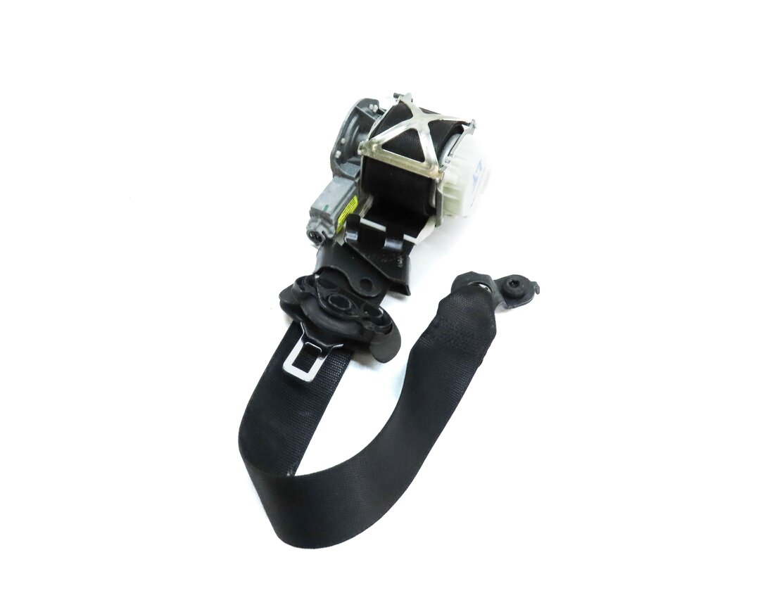 12-14 MERCEDES C-CLASS W204 SEDAN FRONT LEFT DRIVER SEATBELT RETRACTOR (BLACK)