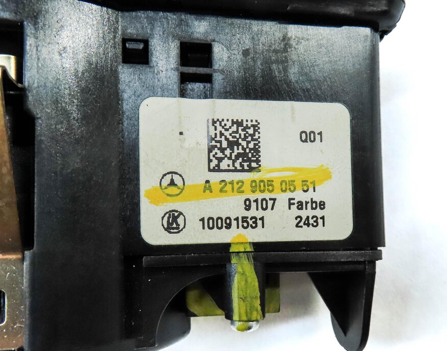 Thumbnail 6: 2008-2015 MERCEDES C-CLASS (W204) 15-21 C63 AMG (W205) HEADLIGHT SWITCH CONTROL