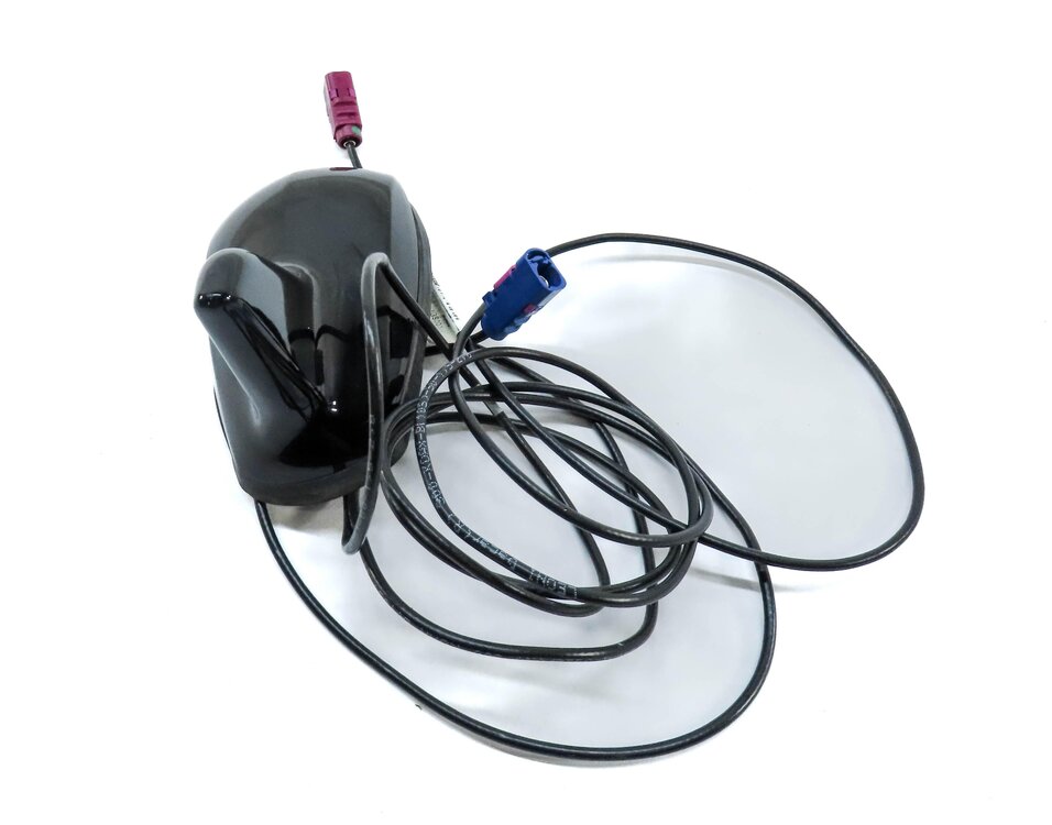 Thumbnail 5: 2008-2012 MB C350 C300 C63 C250 (W204) RADIO STEREO SHARK FIN ANTENNA (BLACK)