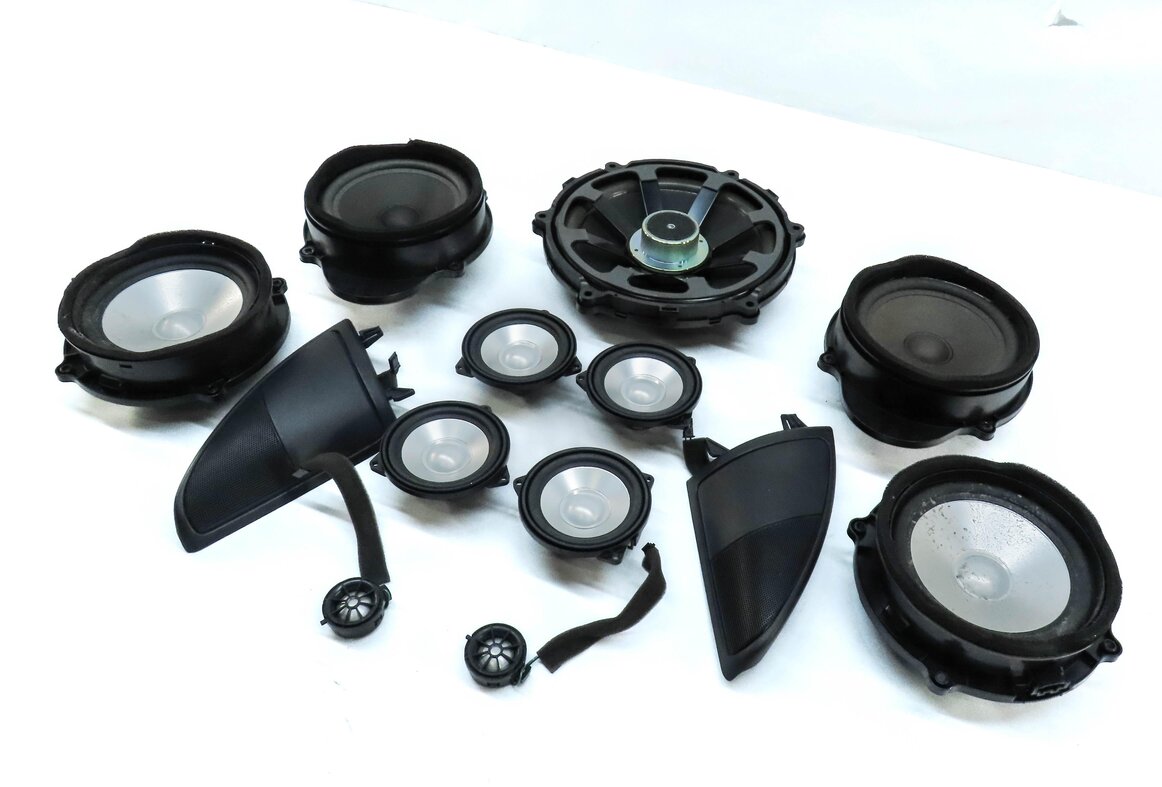Thumbnail 1: 2011 LAND RANGE ROVER SPORT (L320) WOOFER MIDRANGE TWEETER LOGIC 7 SPEAKER SET12