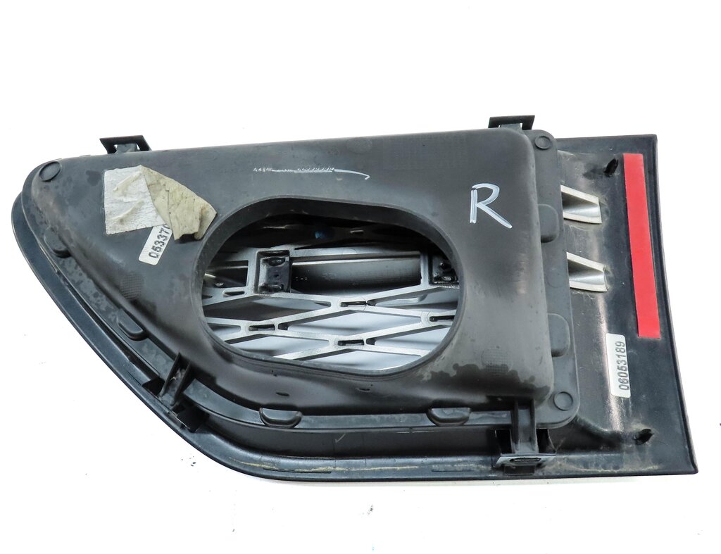 Thumbnail 6: 2011 LAND RANGE ROVER SPORT (L320) FRONT RIGHT PASSENGER FENDER GRILLE AIR VENT