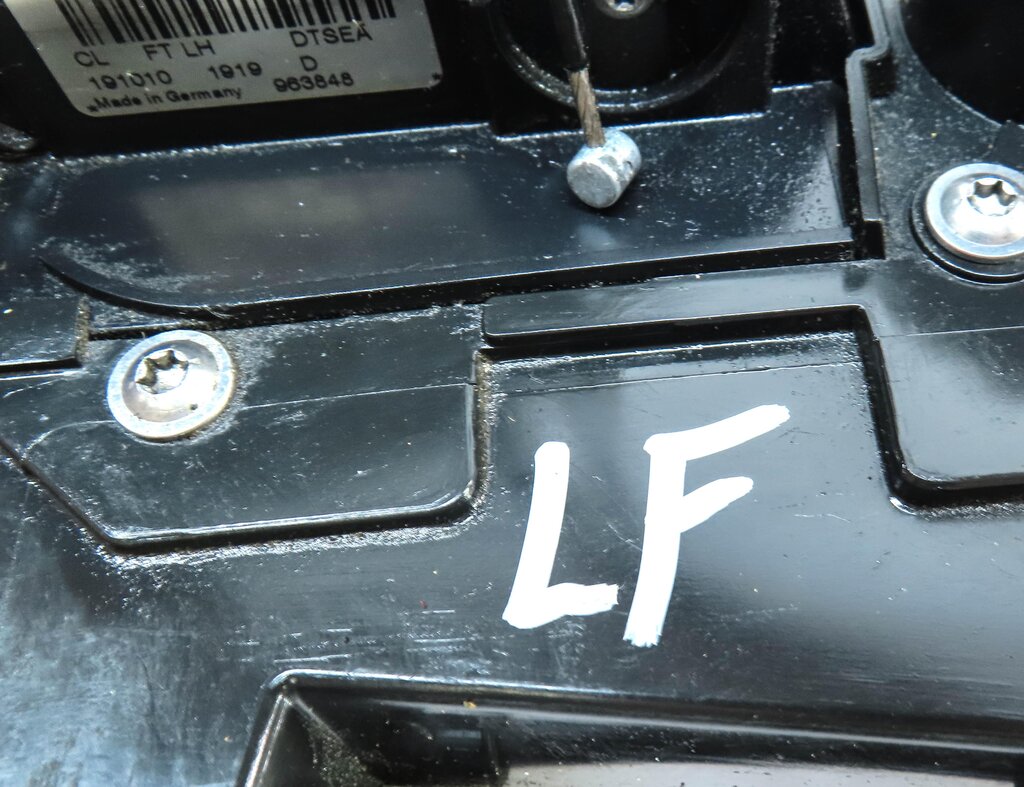 Thumbnail 7: 2010-2019 EVOQUE LR4 / RANGE ROVER SPORT (L320) LEFT FRONT PASSIVE DOOR LATCH