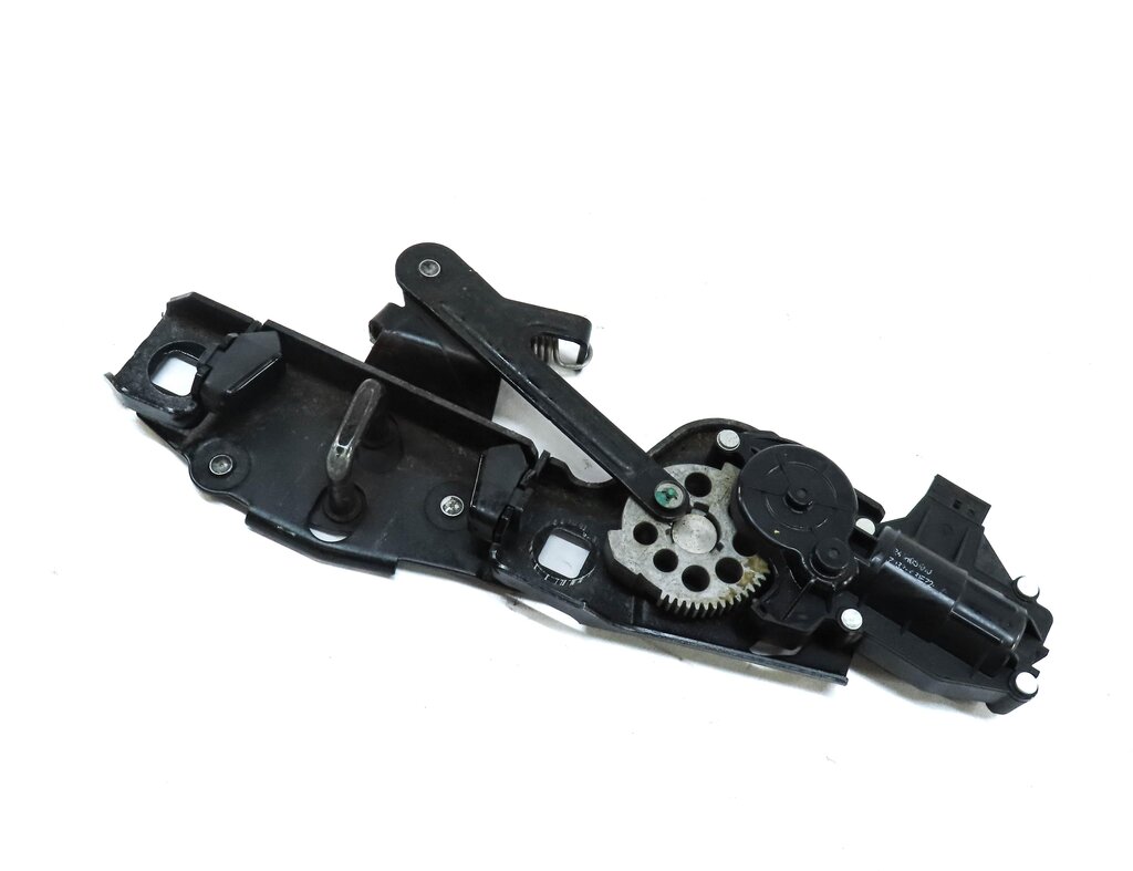 2011 LAND RANGE ROVER SPORT (L320) REAR TRUNK TAILGATE LOWER LOCK LATCH STRIKER